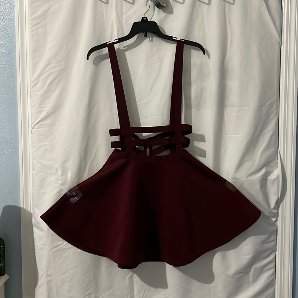 Designer: Urban Coco ~ Size: M ~ Color: Wine Red